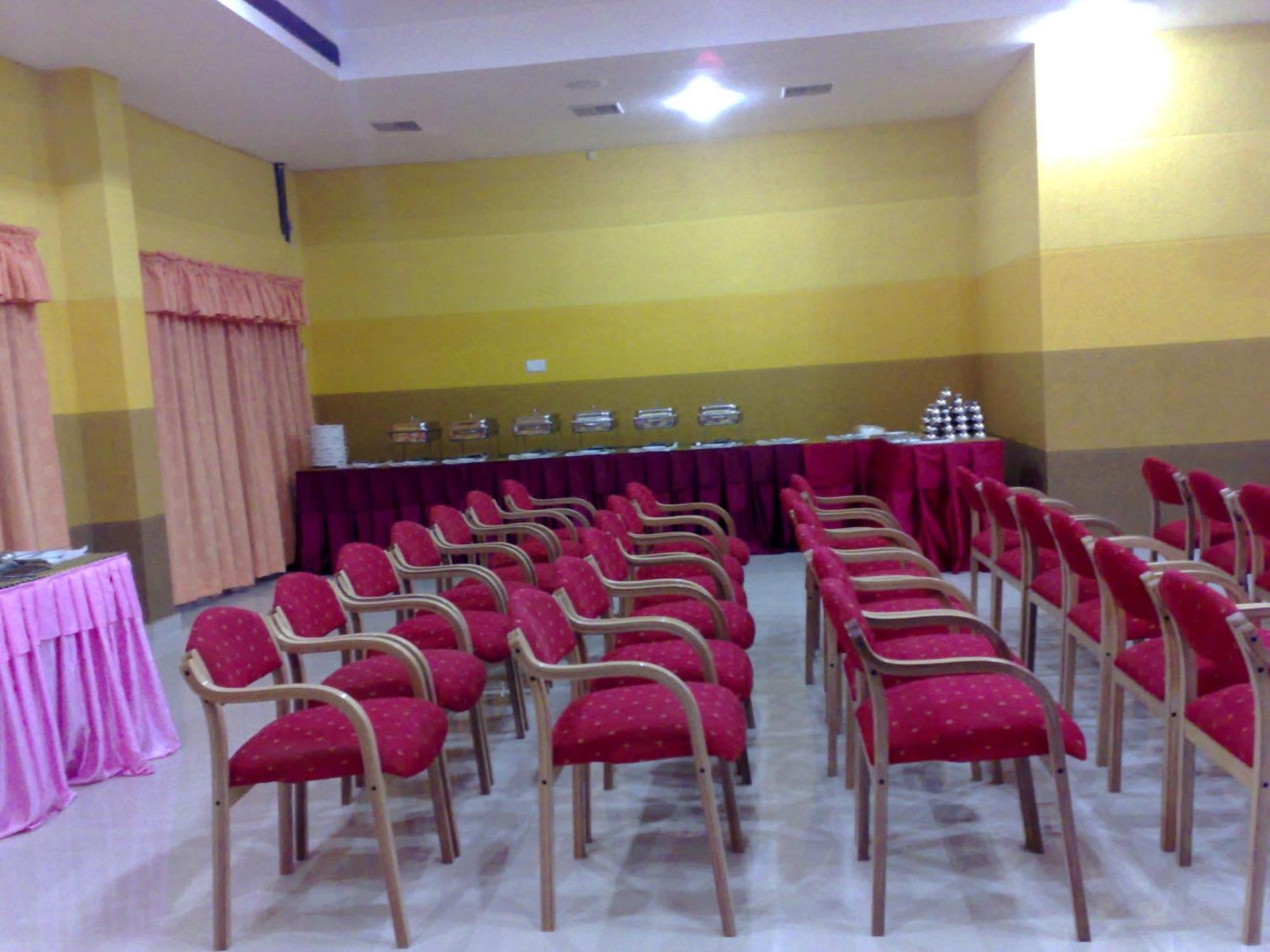 Kpm Regency Hotel Палакад Стая снимка